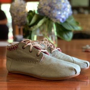 Blue Canvas Toms w/ Laces